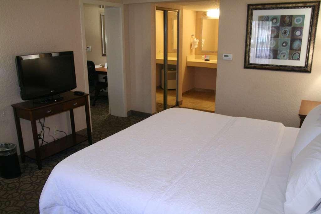 Hampton Inn Γκέινσβιλ Δωμάτιο φωτογραφία