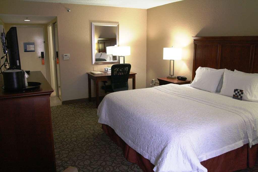 Hampton Inn Γκέινσβιλ Δωμάτιο φωτογραφία