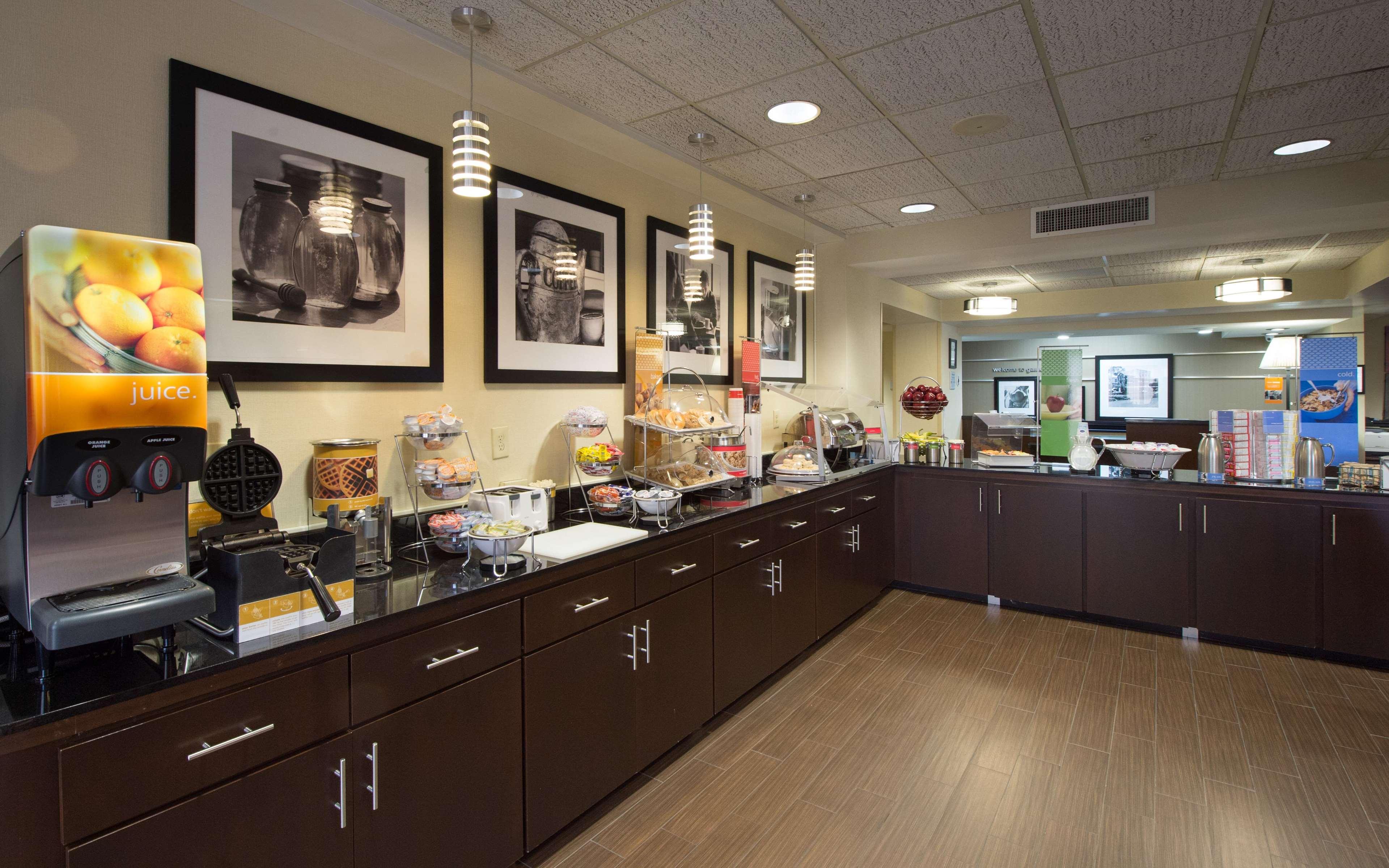 Hampton Inn Γκέινσβιλ Εξωτερικό φωτογραφία